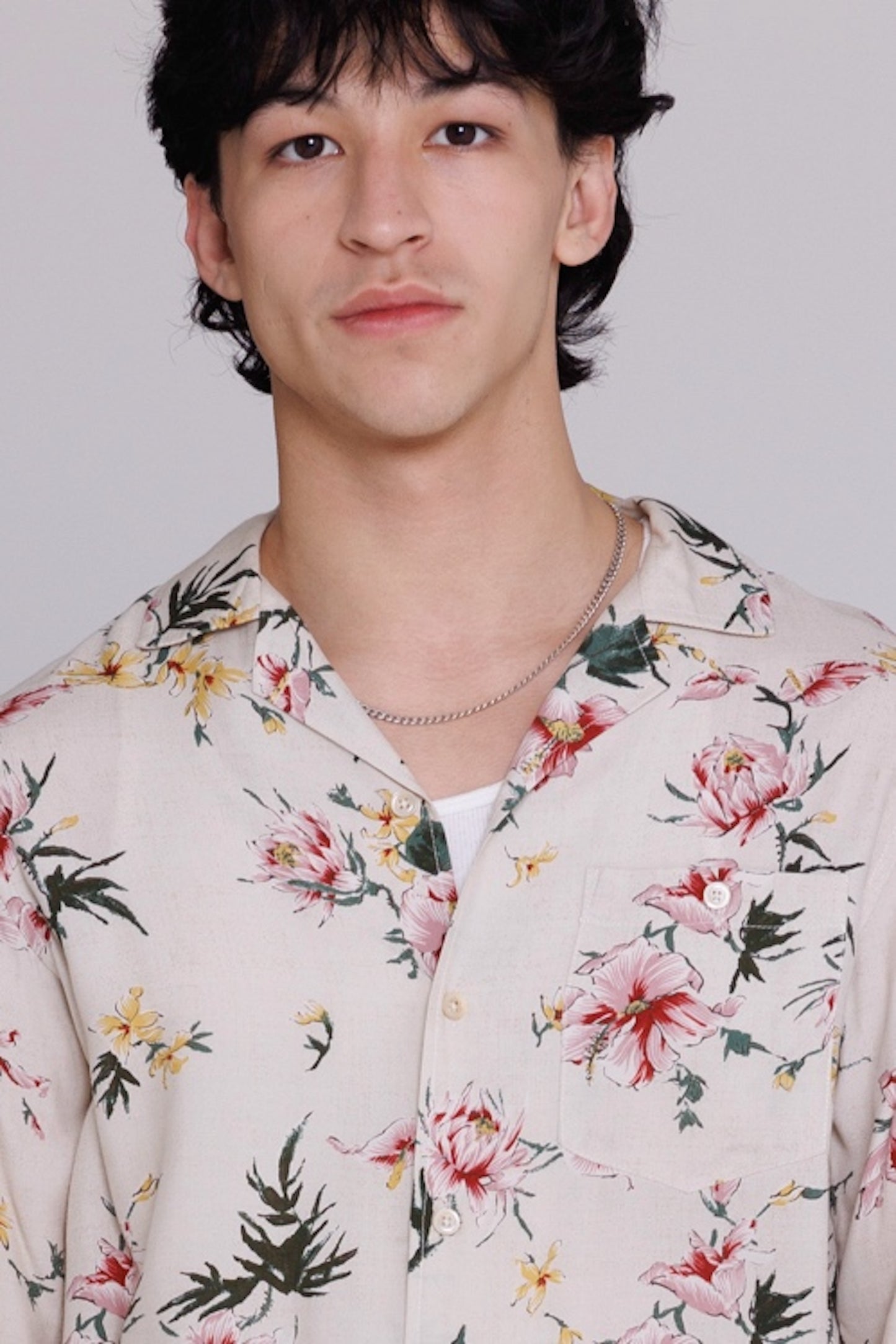 Graphia New York “Reinaldo” Convertible-Collar Shirt in Natural & Red Ukiyoe Hibiscus Print