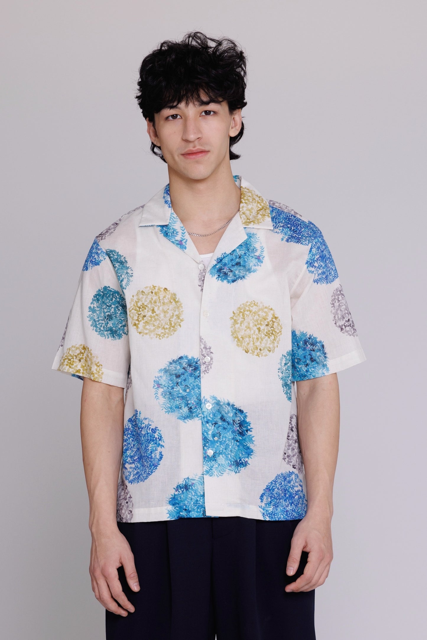 Graphia New York “Arnaz” Resort Shirt in Blue & Gold Watercolor Leaves Print