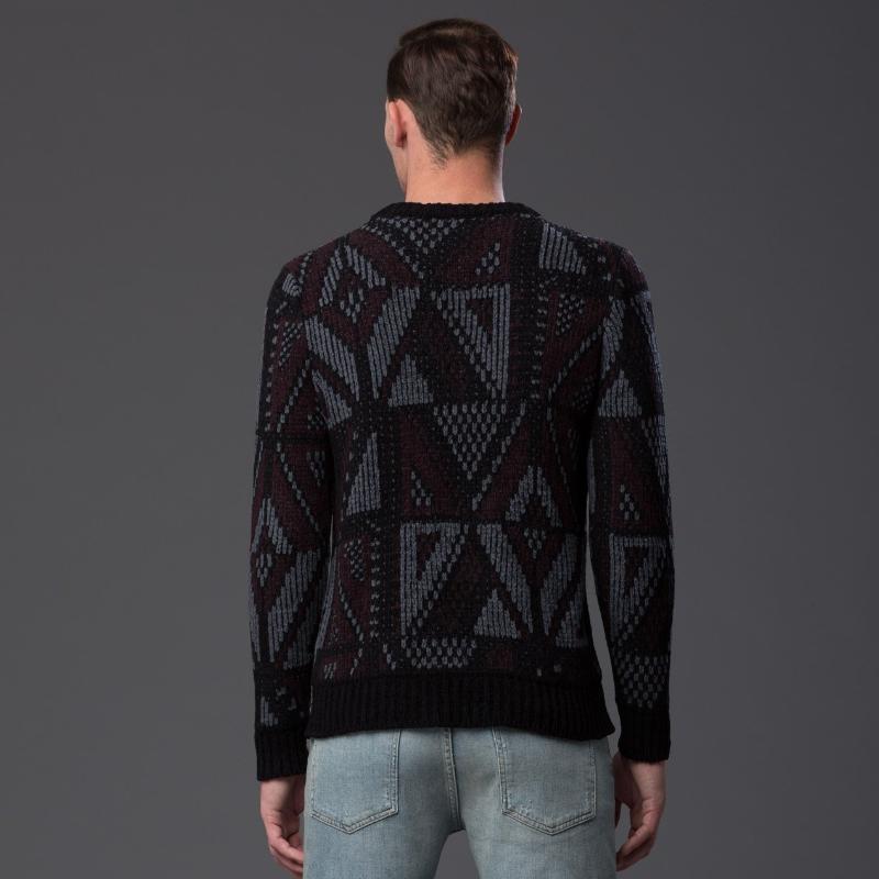 Deveaux New York Patterned Sweater